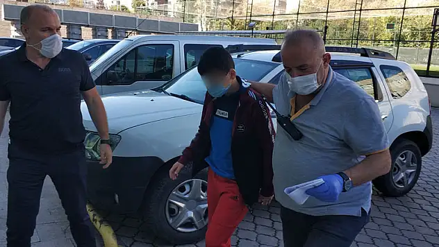 Samsun'da bıçakla yaralama ve gasp olayına 2 gözaltı
