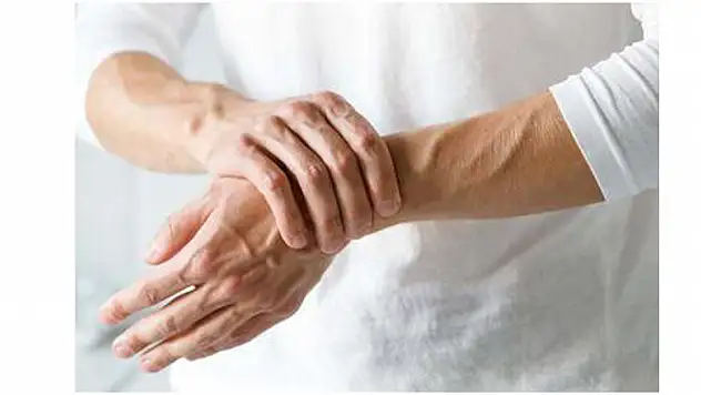 Eklemlerdeki kızarıklıklara dikkat