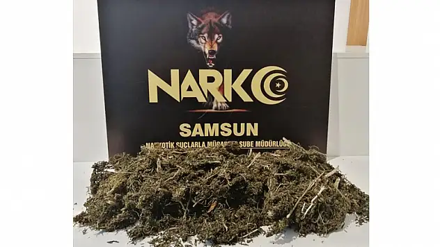 Araçlarında uyuşturucu ele geçti: 3 gözaltı