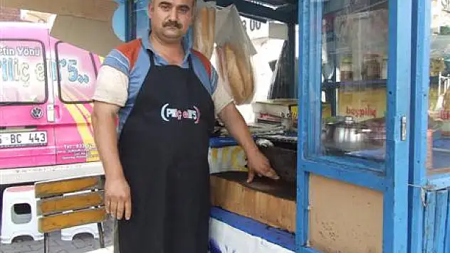 Ekmek parası uğruna...