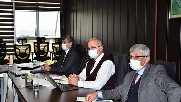 OMÜ'nün Eğitimde Revizyon Süreci İlahiyat Fakültesi'nden başladı