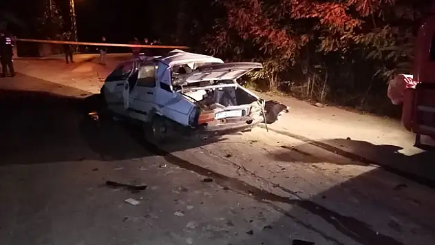 Freni boşalan kamyon dehşet saçtı: 2 ölü, 1 yaralı