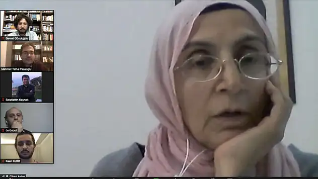  Cihan Aktaş: 'Kadın günlüklerine mahremiyet algısıyla yaklaşılıyor' 