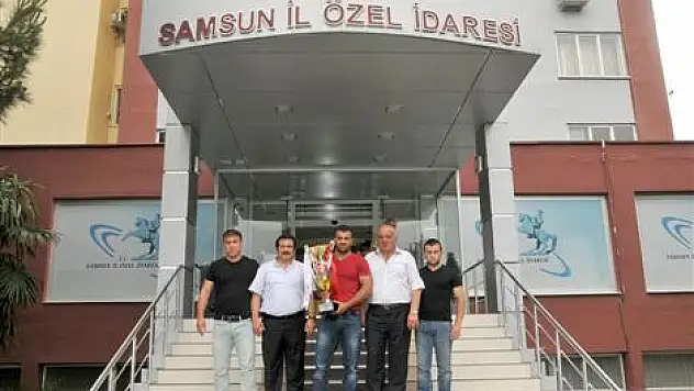 Pehlivan Atlı'dan Karanfil'e ziyaret