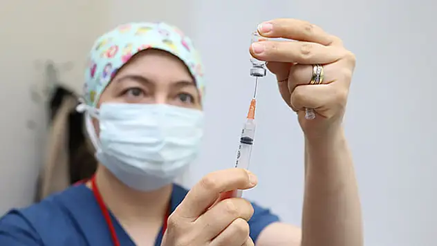 Korona virüs ile mücadelede tarihi gün! Aşılama başladı