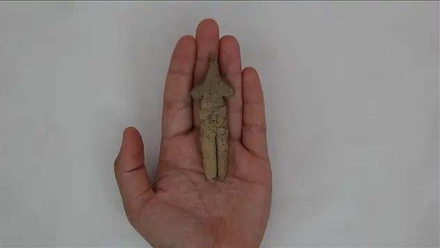 8 bin yıllık kil figür bulundu