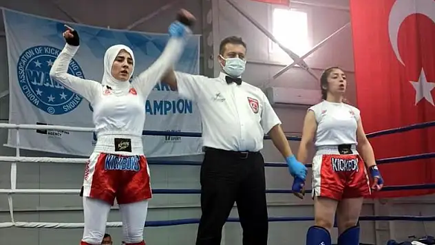 Samsunlu kick boksçular Antalya'dan madalyayla döndüler