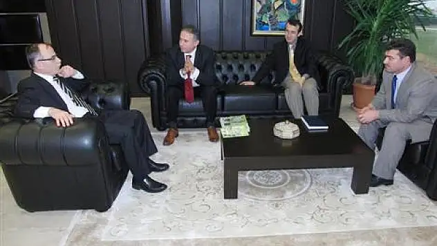 Belur' dan Rektör Akan' a ziyaret