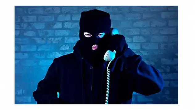 Sahte banka görevlisinin tuzağına düştü, 8 bin 249 lira dolandırıldı