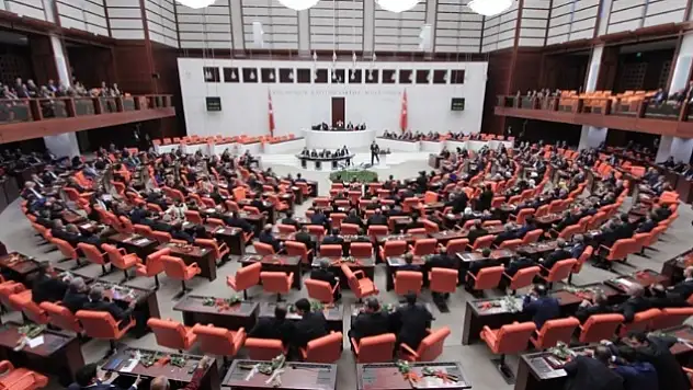 Ceza ve Güvenlik Tedbirlerini İnfazı hakkında Kanun Teklifi kabul edildi