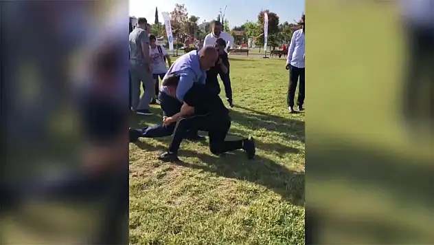 Başkan Sandıkçı, kendisiyle güreş tutan pehlivana kündeye getirdi