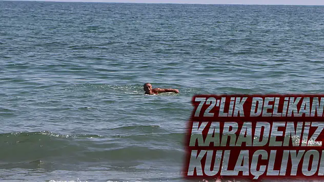 72'lik delikanlı Karadeniz'i kulaçlıyor