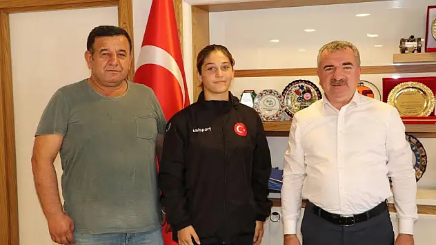 Başkan Özdemir: 'Çabamız şampiyonlar yetiştirmek için'