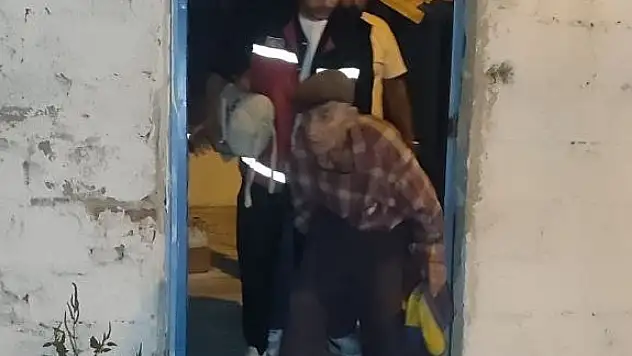 85 yaşındaki Durmuş amca huzurevine yerleştirildi