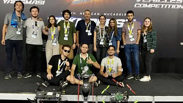  TEKNOFEST 2021 Uluslararası İHA Yarışmasından OMÜ'ye iki ödül