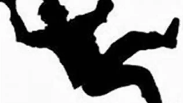 4 Yaşındaki çocuk evin penceresinden düşüp öldü