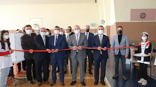 Rektör Ünal, Fatsa Bilim Fuarı'nda