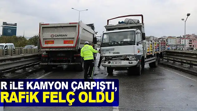 Tır ile kamyon çarpıştı, trafik felç oldu