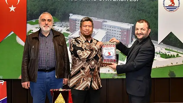 Endonezya'dan OMÜ'ye iş birliği görüşmesi