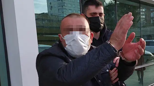 Park halindeki araçtan hırsızlık şüphelisi tutuklandı