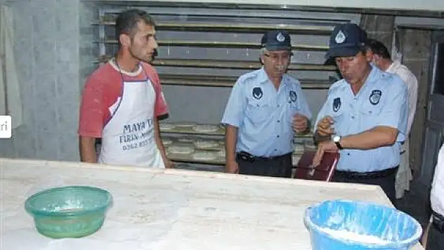 Ayvacık' ta Zabıtadan Fırın Denetimi