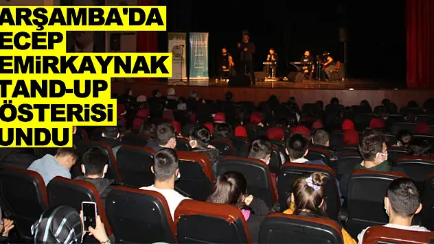 Çarşamba'da Recep Demirkaynak stand-up gösterisi sundu