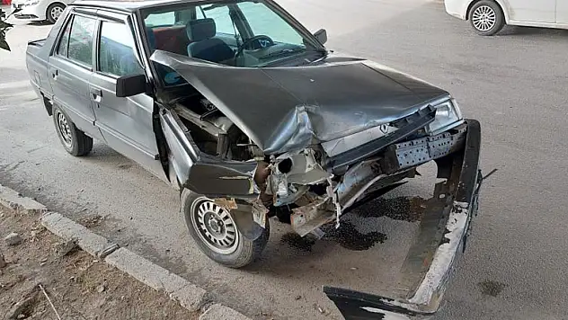 Samsun'da iki otomobil çarpıştı: 1 yaralı