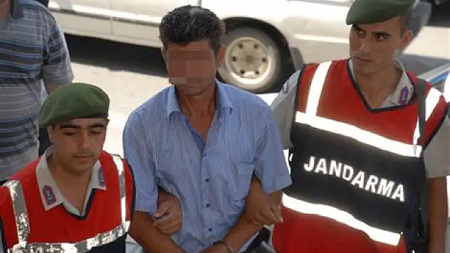 Kızlarını tarlada çalıştıran babaya gözaltı