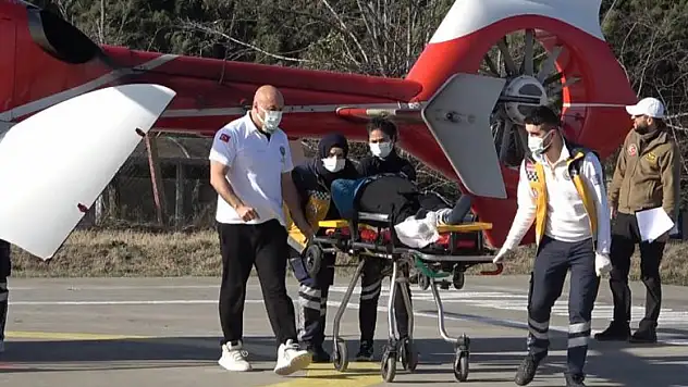 Beyin kanaması geçiren hastanın yardımına ambulans helikopter yetişti