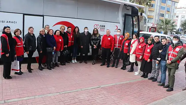 Prof. Dr. Özkaya: 'Kızılay'a kan borcumuz var'