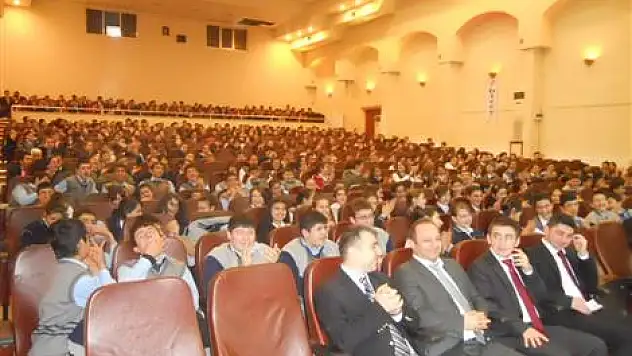 Bulutoğlundan, 'Kitap Okumanın Önemi'