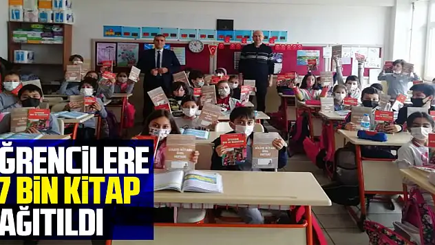 Öğrencilere 17 bin kitap dağıtıldı