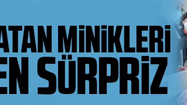 Hastanede yatan minikleri sevindiren sürpriz