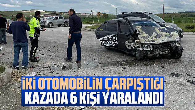iki otomobilin çarpıştığı kazada 6 kişi yaralandı