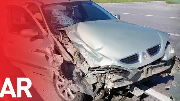 Pazara araç satın almaya giderken kaza yaptılar: 2 yaralı