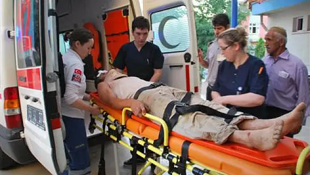 Evinin Çatısından Düştü