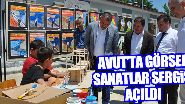Avut'ta Görsel Sanatlar Sergisi Açıldı