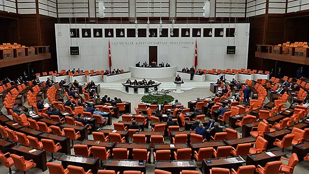 Bedelli askerlik düzenlemesi Milli Savunma Komisyonu'nda kabul edildi