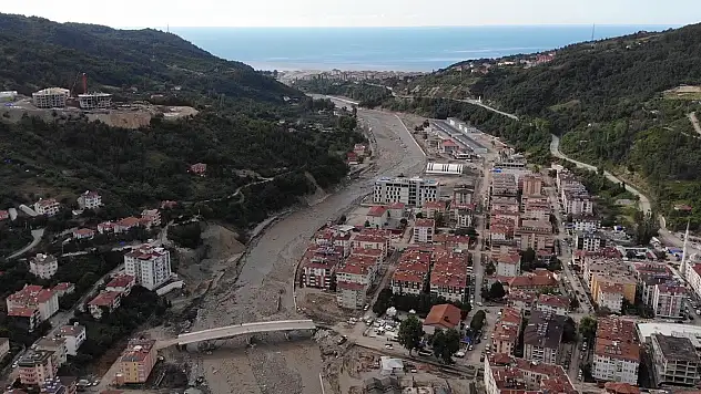 Bozkurt'ta yaralar sarılıyor: Yıkılan köprüler, yollar ve binalar yeniden inşa ediliyor