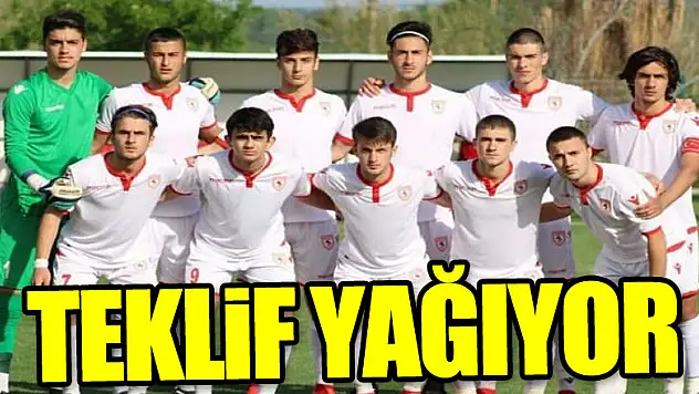 Samsunlu milli eldivene teklif yağıyor  