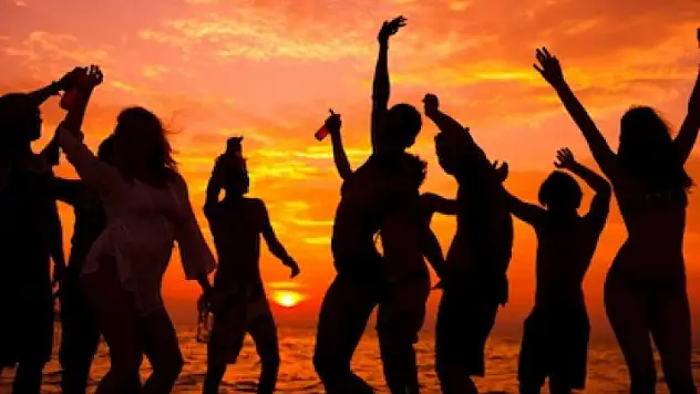 Eğlence için tüketmek 'Kaliforniya sendromu' işareti