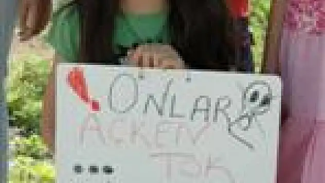 Oyuncaklarını Satıp Somali'ye Yardım Gönderdiler