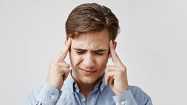 Kronik baş ağrılarına botoks tedavisi