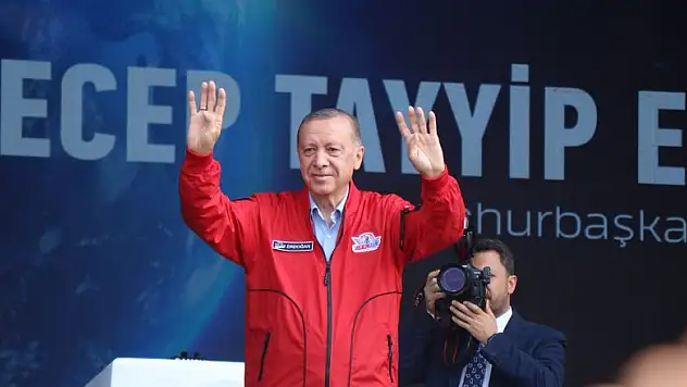 Cumhurbaşkanı Erdoğan'dan Yunanistan'a: 'İzmir'i unutma, bir gece ansızın gelebiliriz'