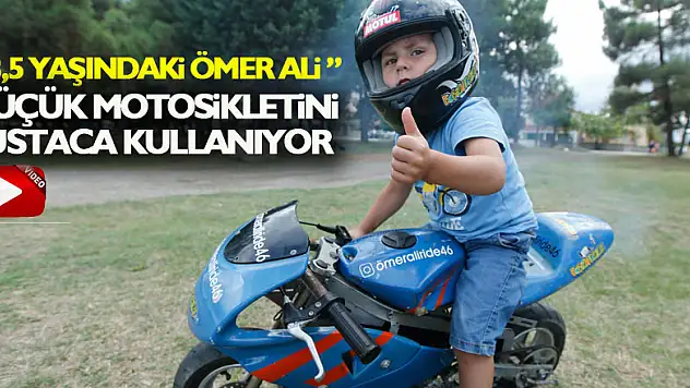 3,5 yaşındaki Ömer Ali küçük motosikletini ustaca kullanıyor