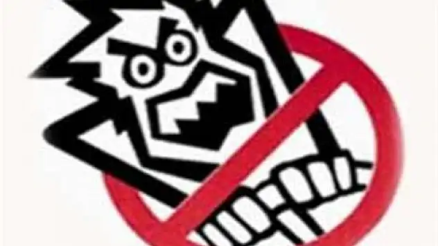 Otomobil direğe çarptı: 7 yaralı