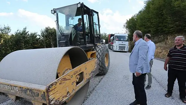 Canik'te yol çalışmaları sürüyor