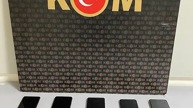 Samsun'da kaçak cep telefonu ele geçirildi