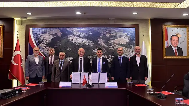  'Uluslararası gelişim sağlamak isteyen üniversitelere destek vermeyi prensip ediniyoruz'