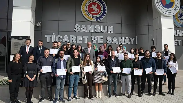 Kursiyerlerin sertifika heyecanı